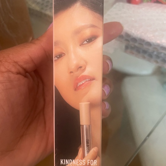 Jason Wu healing lip oil 👄 - Picture 2 of 3